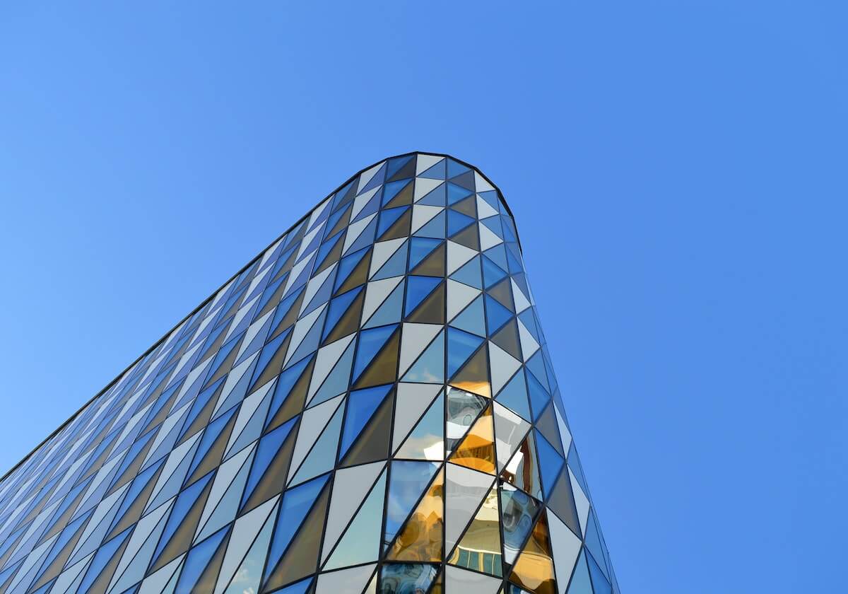 九游官方网站：开启手游世界的官方入口，信任从指尖开始